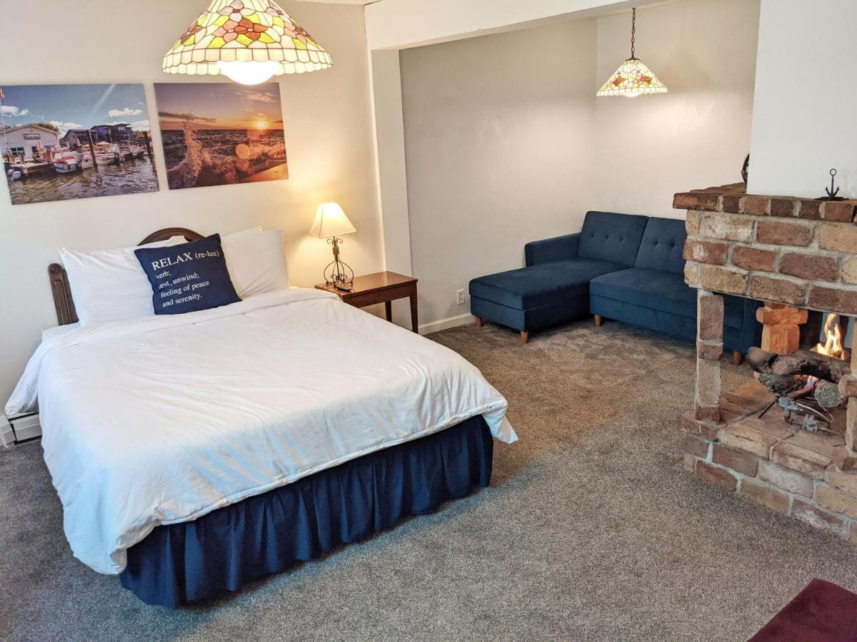Hop & Vine Inn Fennville Екстериор снимка